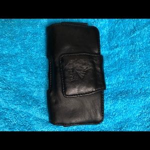 Leather phone case with magnetic closure